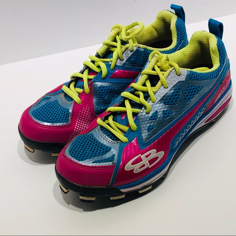 Bimbo size 7 women’s football cleats